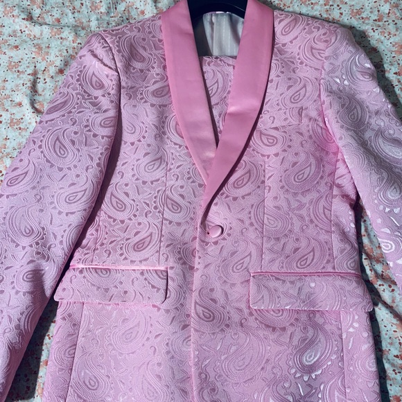 Pink Suit/ Tuxedo - Picture 2 of 5